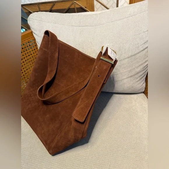 Madewell Essentials Suede Bucket Bag Soft Mahogany - Picture 5 of 9